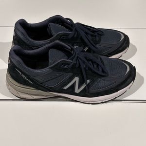 New Balance 990 V5 barely used navy men’s 10.5